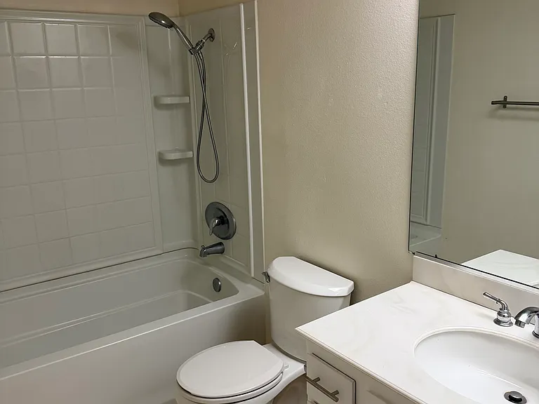 26261 Las Flores #G — Photo 6