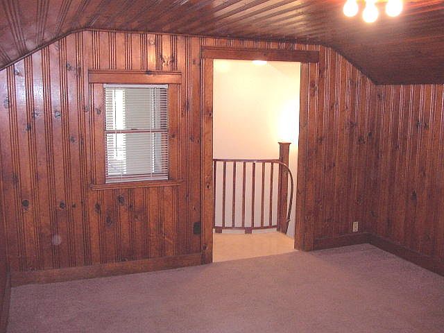 2nd image of 421 Maryland Dr