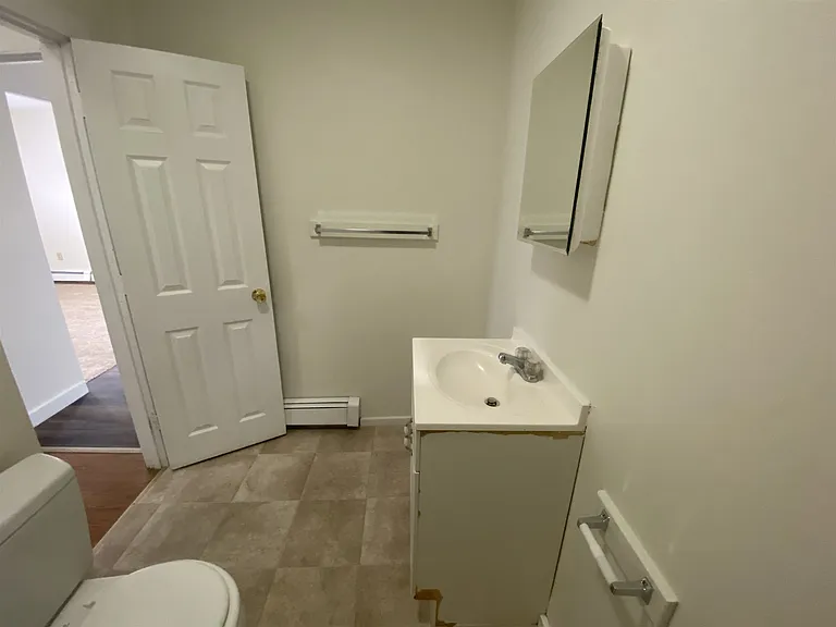22 Ferry St #2 — Photo 21