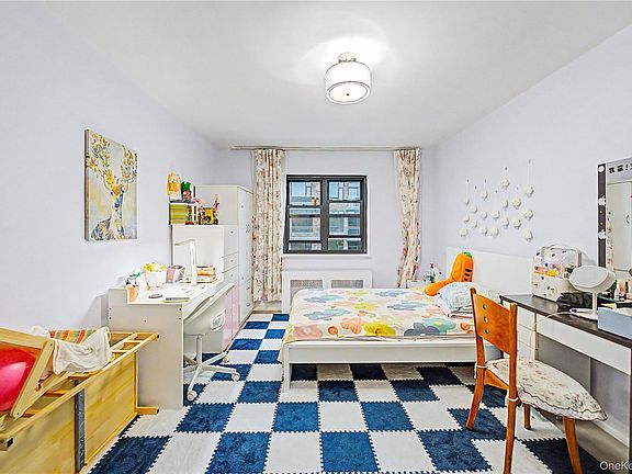 3rd image of 3170 138th Street #5F
