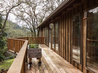 19 N River Dr, Roseburg, OR