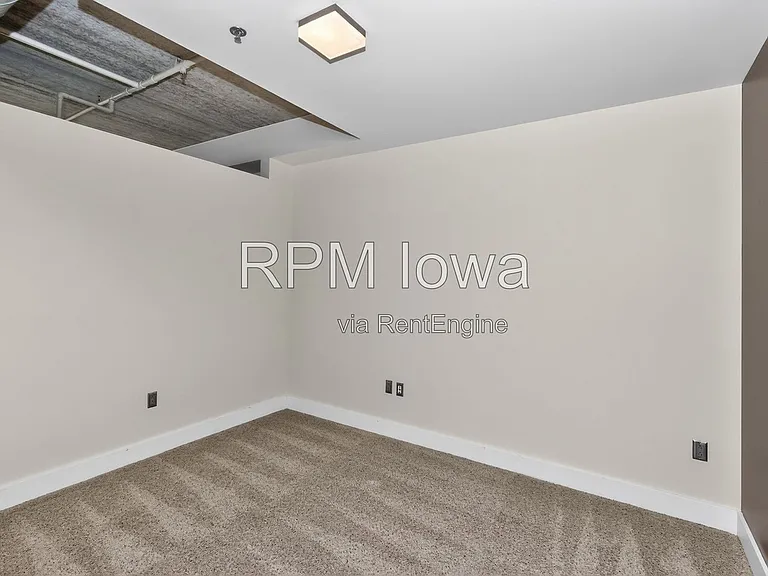 309 E 5th St #404 — Photo 19