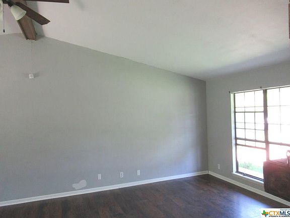 5th image of 1008 Lindsey Cir
