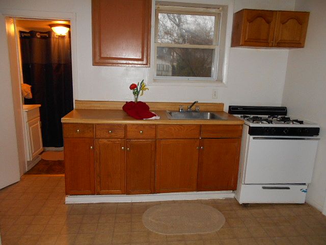 1723-B Hall Ave (2)_11012018