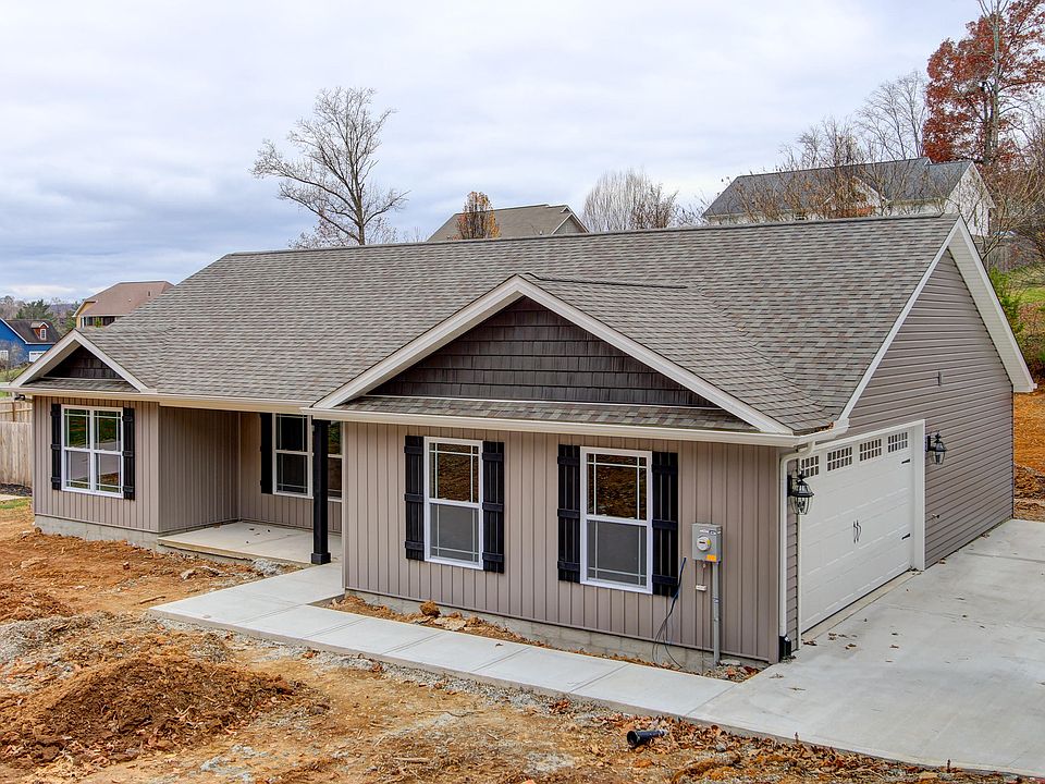 1st image of 132 Breezewood Cir