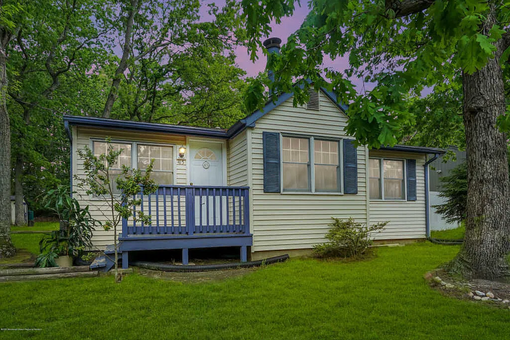 415 Shady Ln photo 1