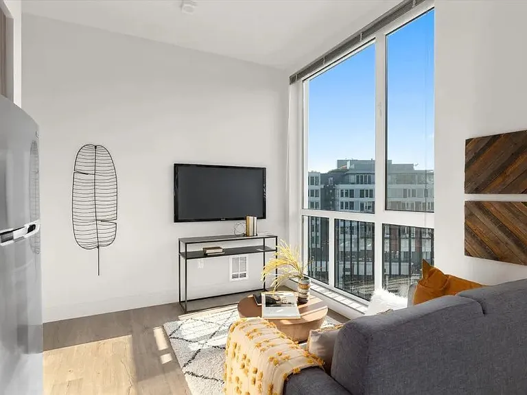 Pivot Apartments — Photo 13