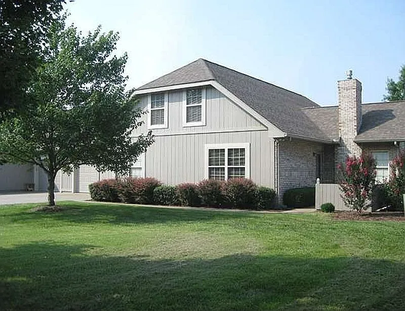 8205 River Park Way photo 1