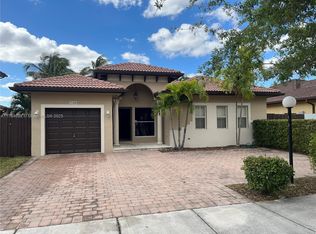 15480 SW 10th St, Miami, FL 33194