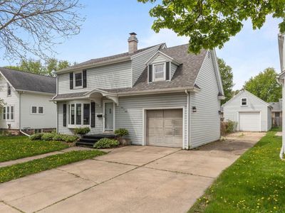 909 North SUMMIT STREET, Appleton, WI, 54914