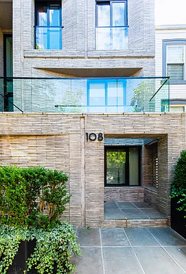 Sold by Compass | media 14