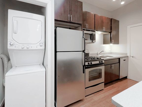 2nd image of 2200 N Clark St #208