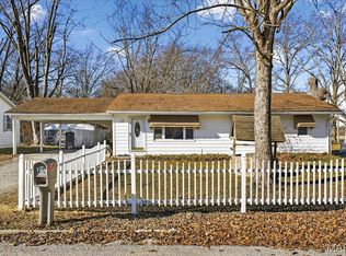 13 Sandridge Dr, New Athens, IL 62264