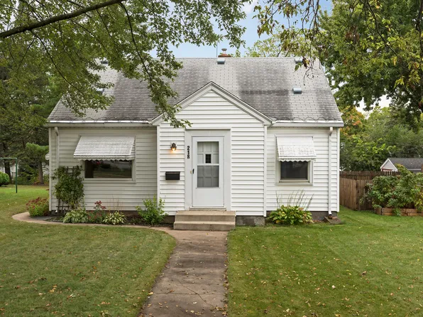 218 5th Ave N, Hopkins, MN 55343