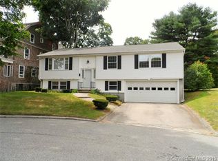 23 Holly Ter, New London, CT 06320
