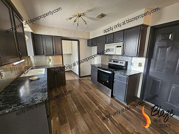 5th image of 2615 14th Ave