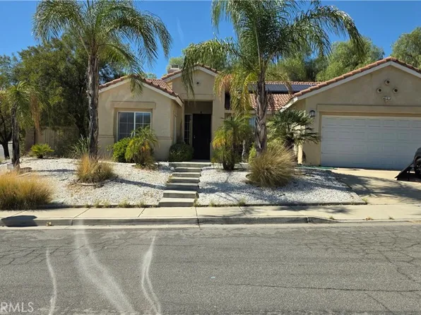 31600 Saddle Ridge Dr, Lake Elsinore, CA 92532