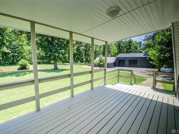 Deck off master bedroom