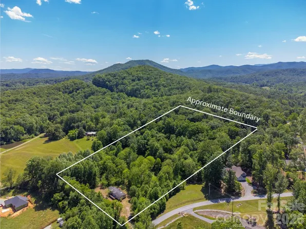 27 Shep Dr, Mills River, NC 28759
