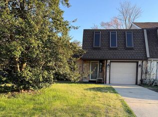 371 Cherrywood Dr, Clementon, NJ 08021