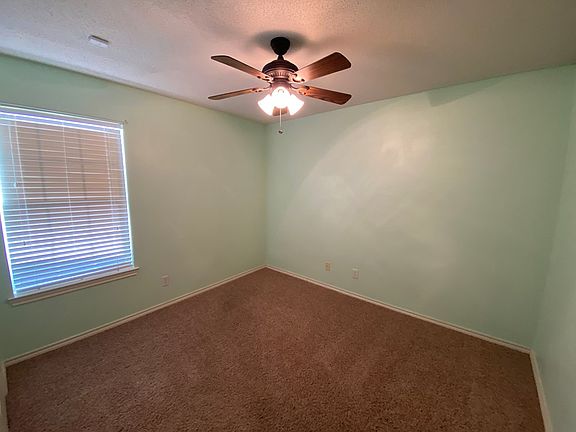 4th image of 242 Norwood Dr