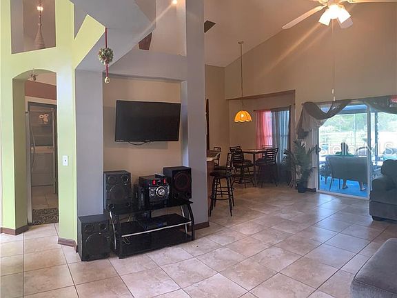 4th image of 2229 Laurel Pine Ln