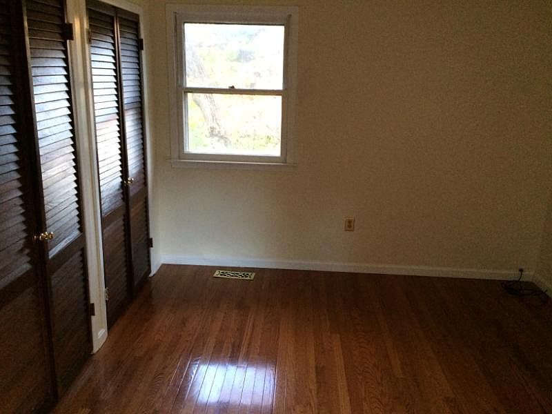 2nd image of 22 Fernwood Dr