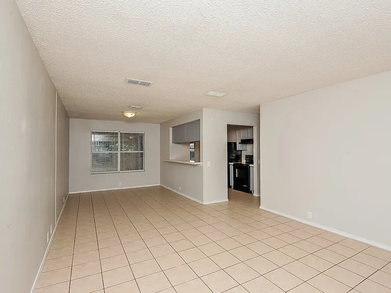 8528 Gatlinburg Dr — Photo 4