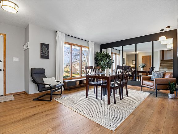 3rd image of 430 Highland Dr