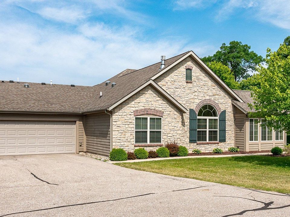 1st image of 828 Dublin Dr #14