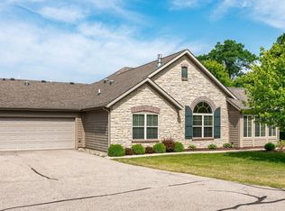 828 Dublin Dr #14, Mishawaka, IN 46545