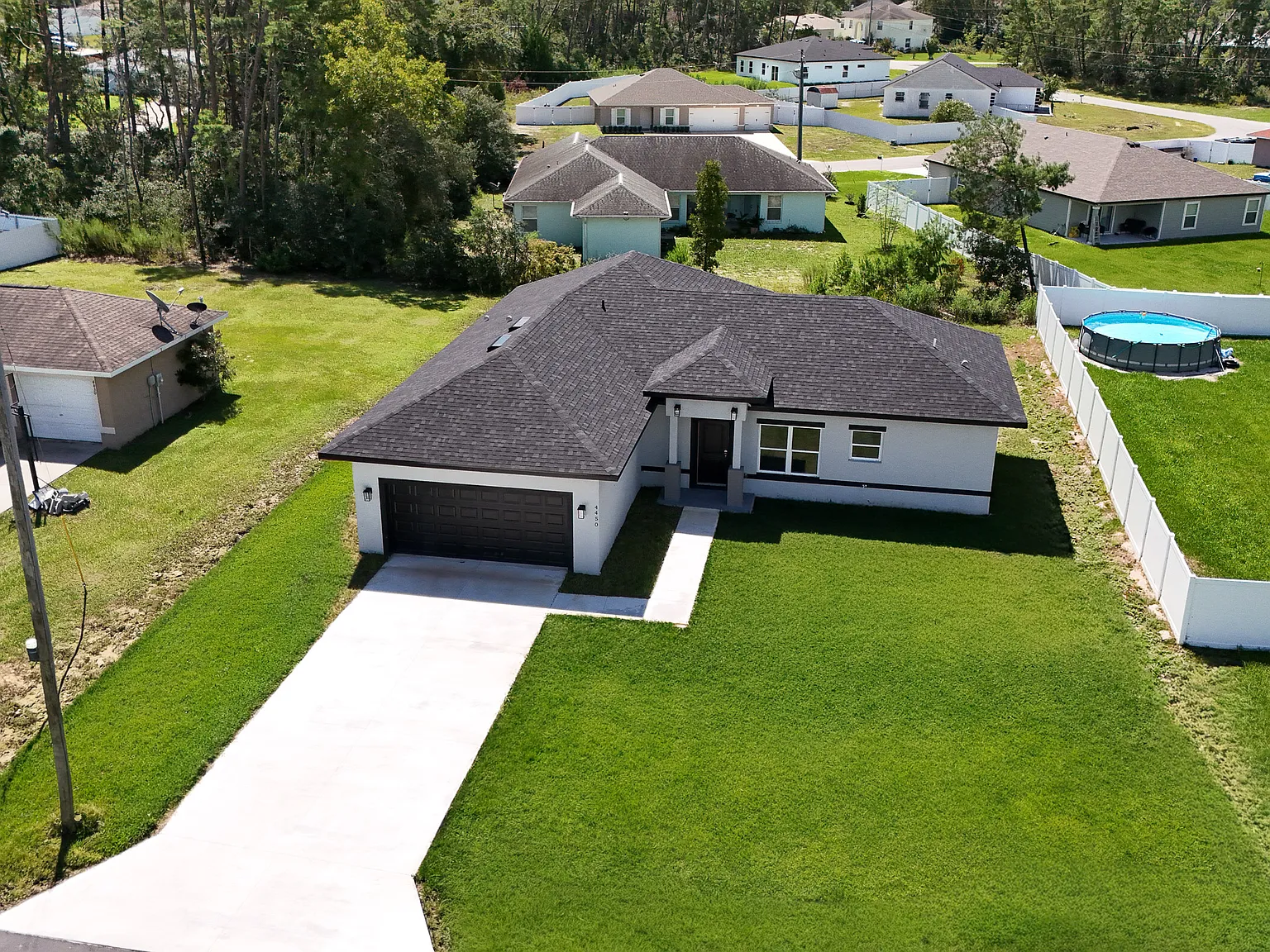 4 bed, 1660 sqft, $2,200 — Photo 3