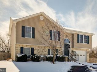 100 Legacy Ct, Stephens City, VA 22655