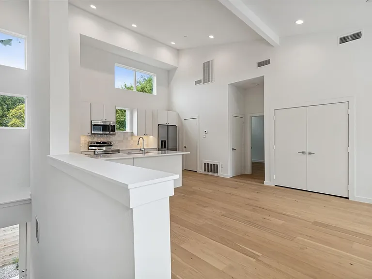 6144 Oram St #5 — Photo 12