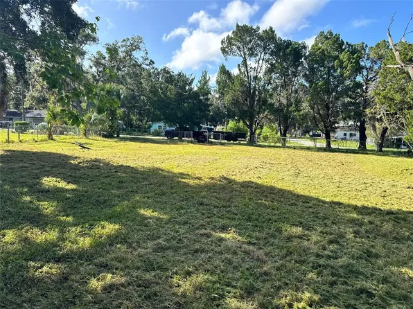 5647 Lorenzen Rd #6, Pt Richey, FL 34668