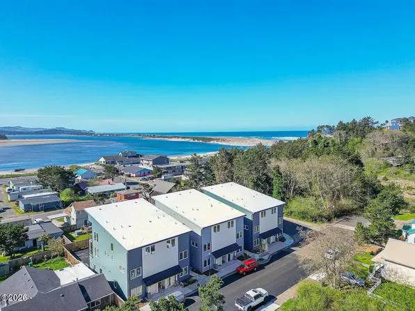 920 SW 48th St #4, Lincoln City, OR 97367