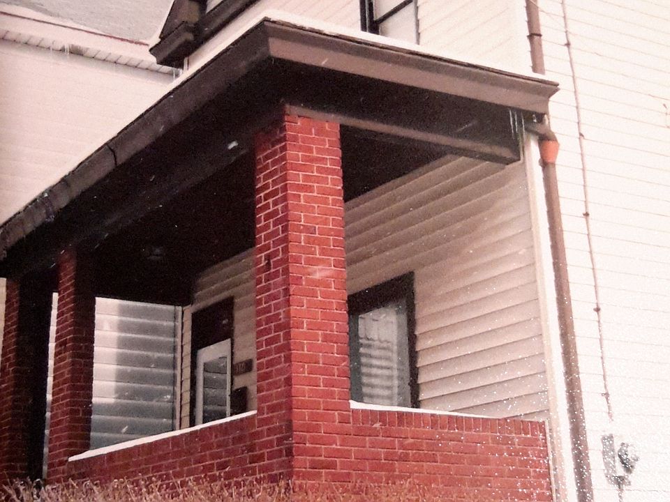 2nd image of 110 Amanda Ave