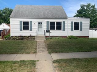 708 Woolf Ct, Rochelle, IL 61068