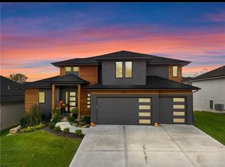 22437 W 87th Ter, Lenexa, KS 66227