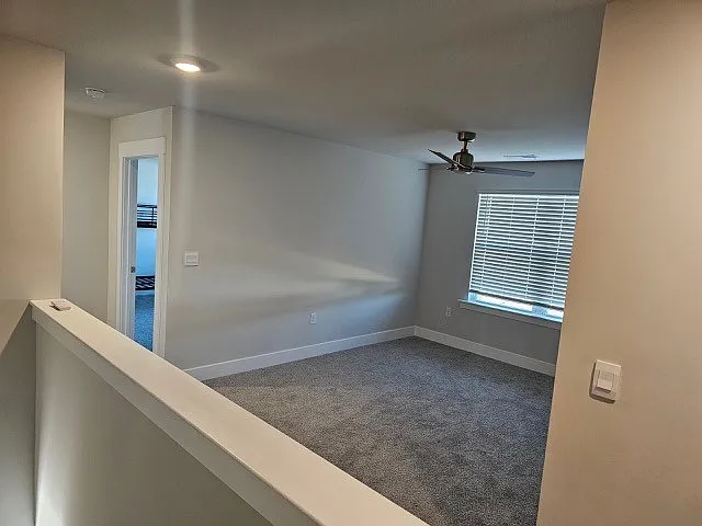 5 bed, 2511 sqft, $2,850 — Photo 2