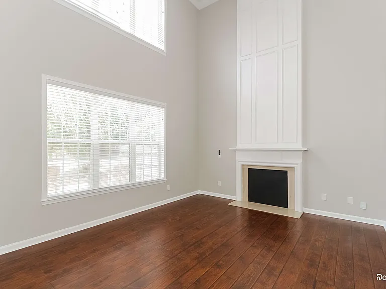 107 Fate Ct — Photo 5