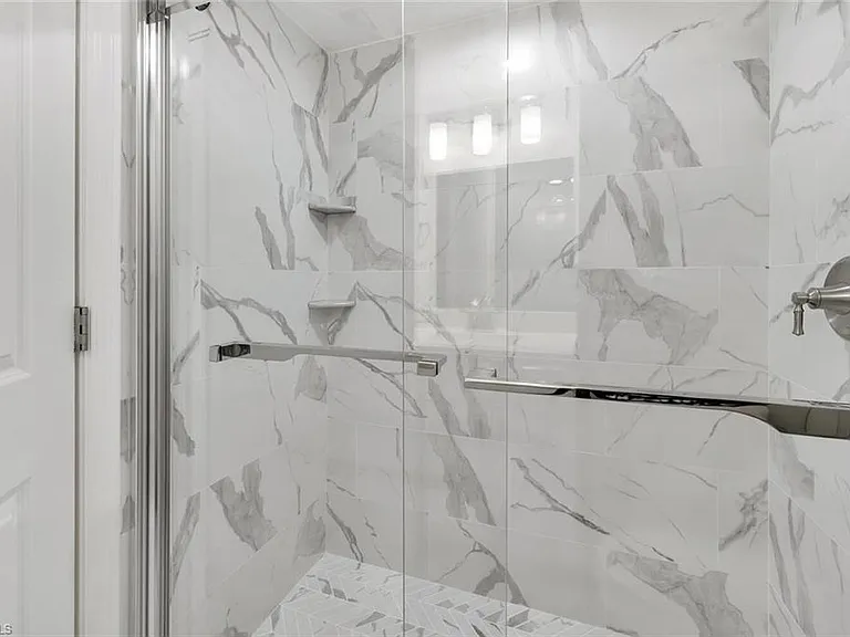 222 Harbour Dr #114 — Photo 21