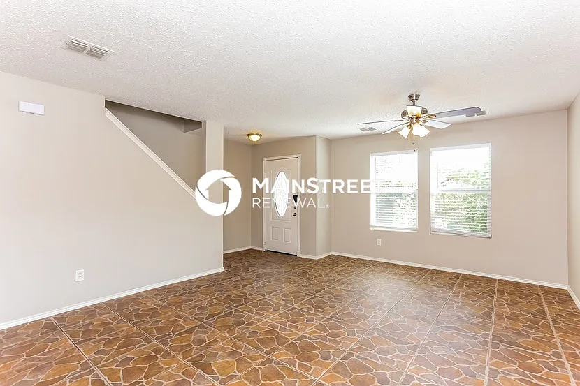 Building Photo - 3011 Clemente Dr