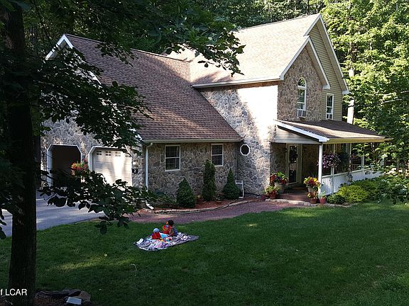 2nd image of 2 Arrowhead Dr