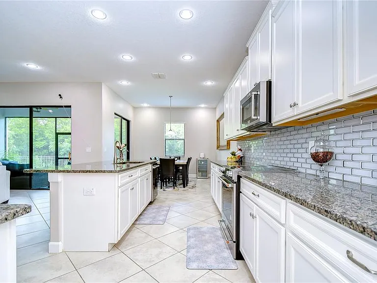 31470 Fairhill Dr — Photo 25