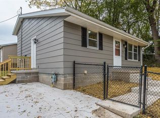 213 E Washington St, Colfax, IA 50054