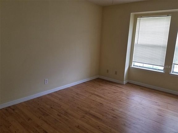 4th image of 6022 Westgate Dr APT 203
