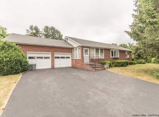 124 Leggs Mills Rd, Lake Katrine, NY 12449