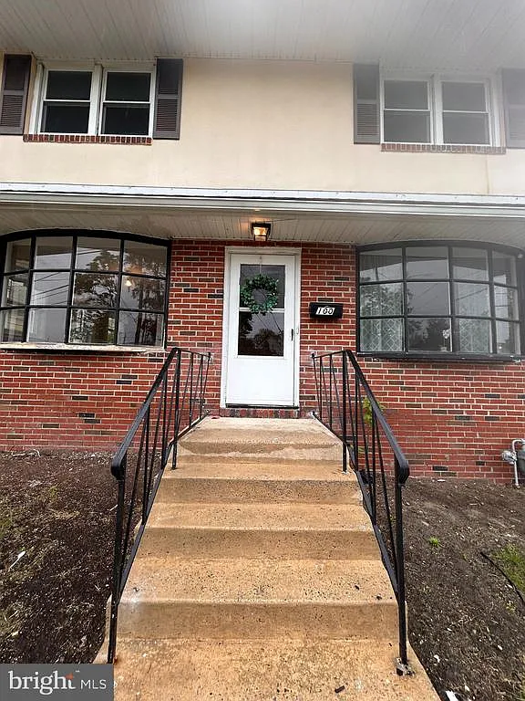Building Photo - 300 W Evesham Ave