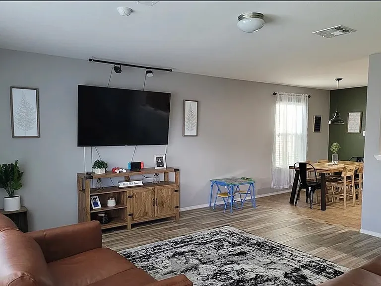 9213 Devonshire Ct — Photo 16